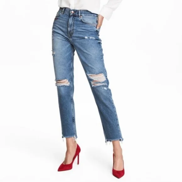 H&M Women's "Girls Bite Back" Straight Regular Jeans with Raw Edge Hem Size 6 - Picture 1 of 6